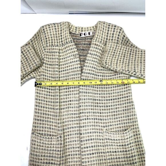Vtg Wool Mohair Cardigan Sweater Size Medium Beige P.G.E. Open Front Old. Money - Picture 6 of 12